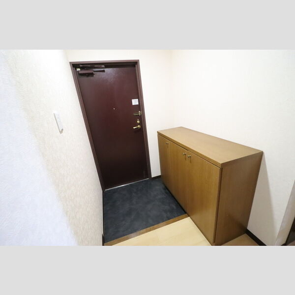 オーシャンビュー壱番館1406号室 玄関