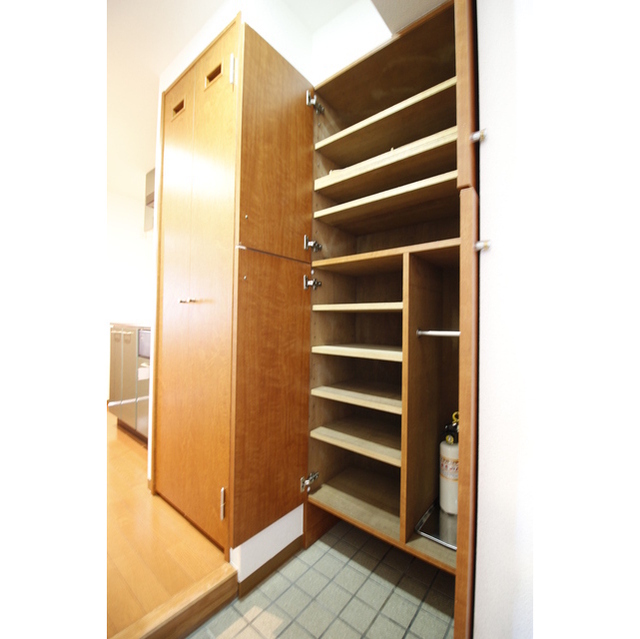 プレール・ドゥーク文京本駒込905号室 シューズボックス