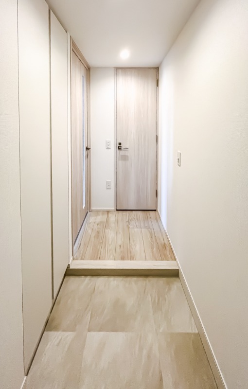 ドゥーエ王子神谷1階 玄関