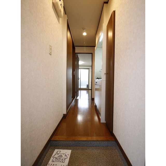 アンプルール フェール ClefⅡ302号室 玄関