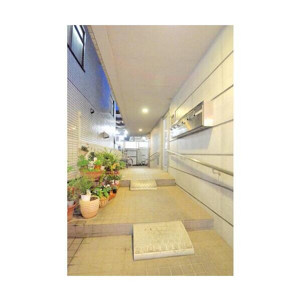 久我山・荻野ビル エントランス