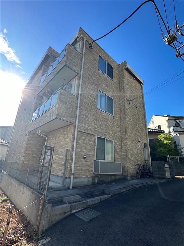 リブリ・三ツ沢フラッツ2階 外観