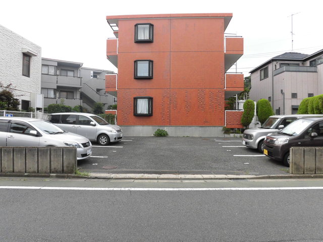 ラトナバーサⅠ 駐車場