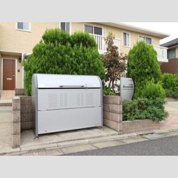 ジュネス 敷地内ごみ置場