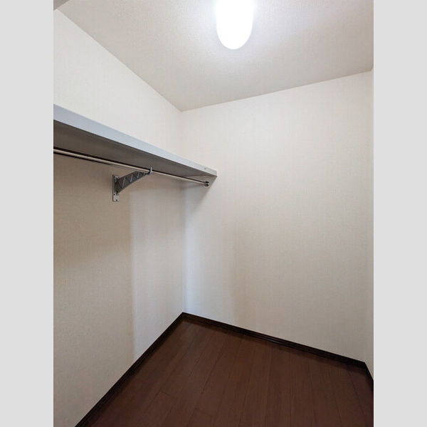 オークハイツⅧ ウォークインクローゼット