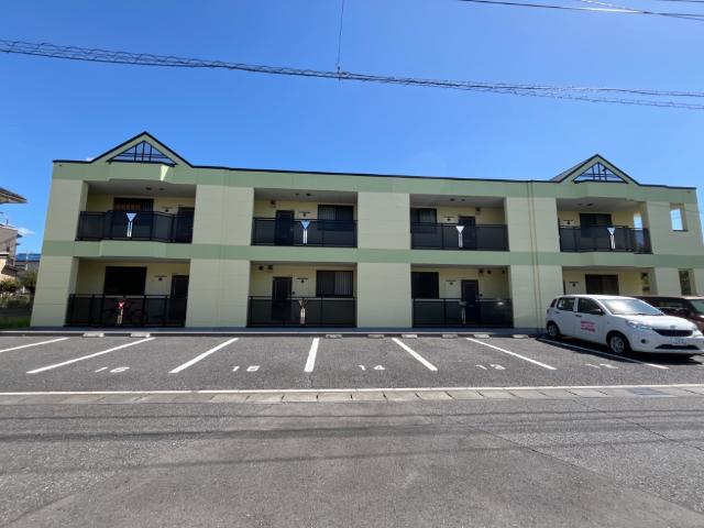 スプリーム 外観写真（昼）