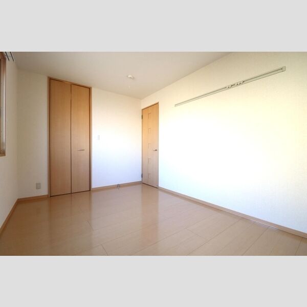 サングランデ101号室 洋室6.7帖