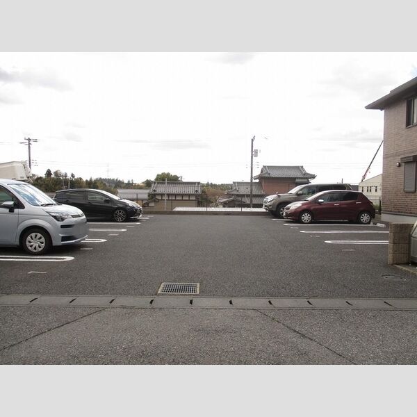 コスモヴィレッジ 駐車場