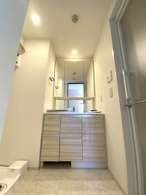 ガーラ・プレシャス横浜鶴見5階 洗面