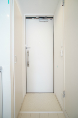 リブリ・樹 玄関