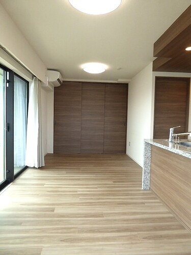 ライオンズ船橋本町マークスフォート LDK　13.6畳　※前回募集時／2024年5月の写真