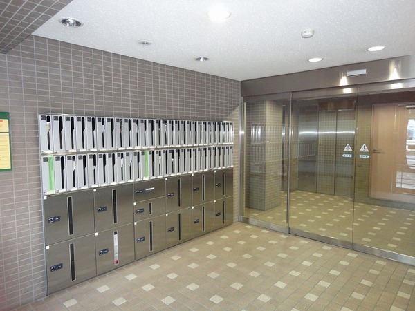 エスコート中野大和町601号室 エントランス