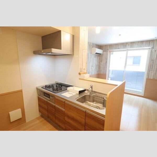 ラ・ベルデュール キッチン　三口コンロ