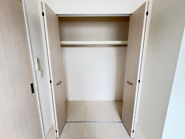 レーベン・ハイム美園５ 洋室1収納