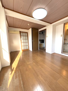 サニーヒル305号室 クリーニング前の写真です