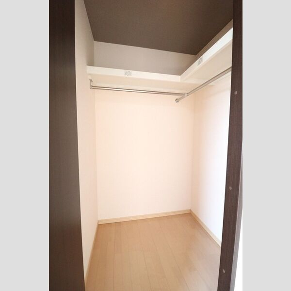 ストークガーデン201号室 ウォークインクローゼット