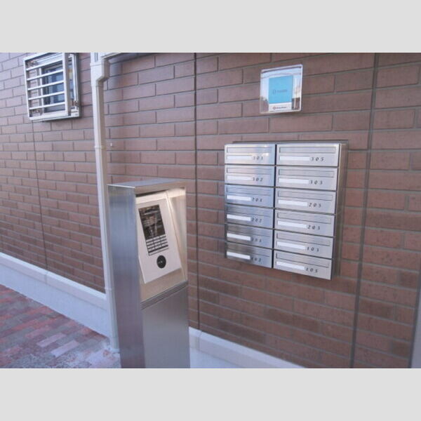 クレール白井 エントランス