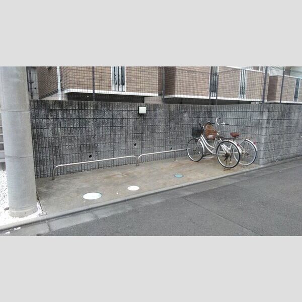 グランモア柳川AB　B101号室 駐輪場