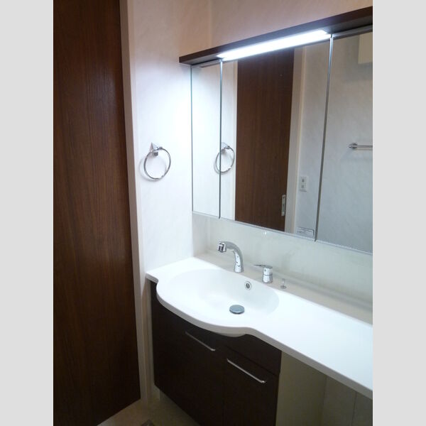 Bright Halu 　west 洗面