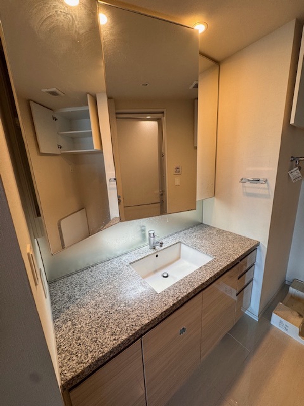 スカイズ タワー&ガーデン23階 洗面