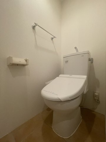 エクサム初台0103号室 トイレ