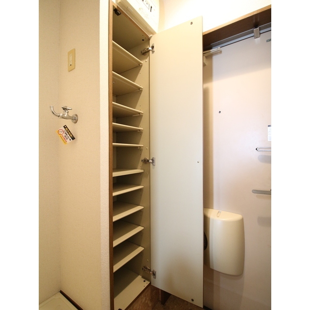 アンプルールフェールイル・ヴィラージュ301号室 シューズボックス