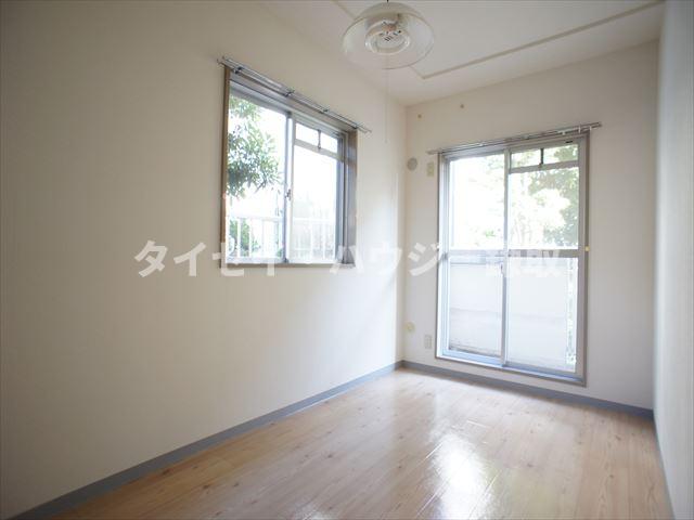 ルミエール若葉0101号室 リビング