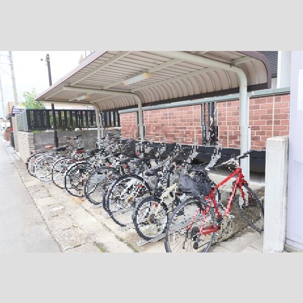 学遊館103号室 駐輪場