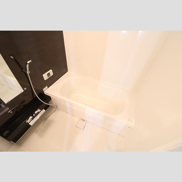 インペリアルヒルズ108号室 浴室