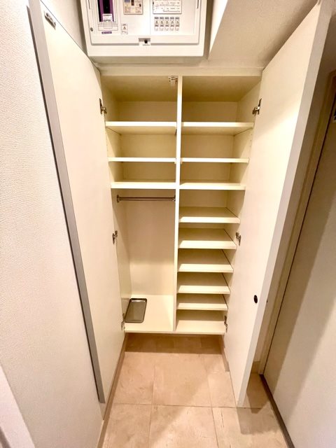 レジディア芝大門Ⅱ10階 収納