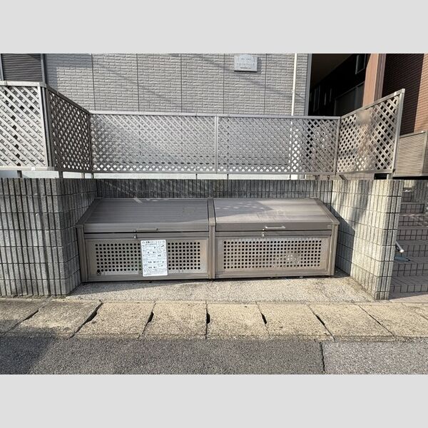 Sun Heights ゴミステーション