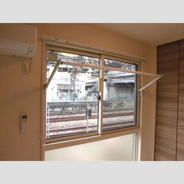 パーシモンⅢ203号室 室内物干し