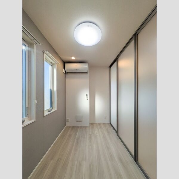 セレスティア六町Ⅱ303号室 洋室