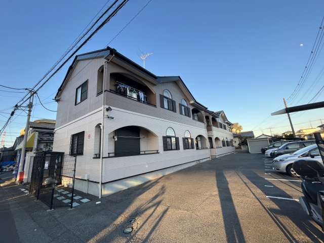 アン・シャーリー0102号室 外観