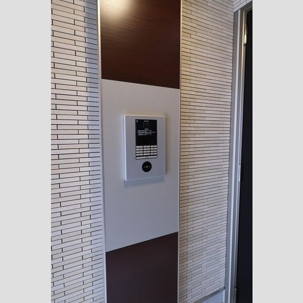 カーサ　フィオーレ小竹町201号室 オートロックエントランス