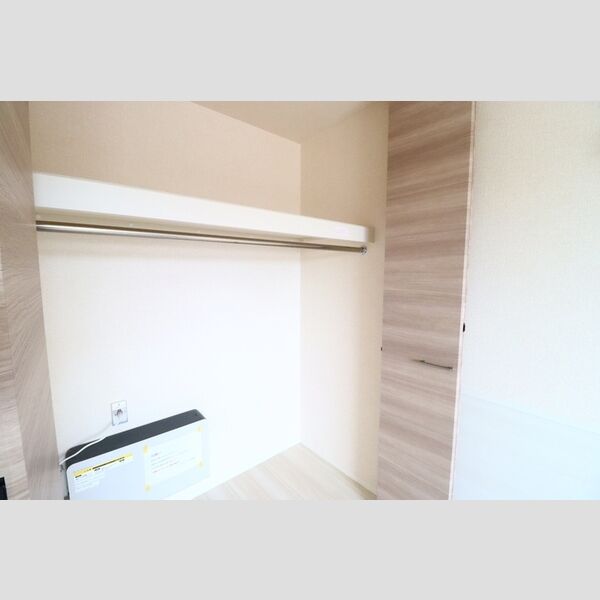 ローズ　ハーモニー305号室 クローゼット(洋室9帖)