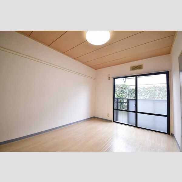 サニーコートハタⅡ103号室 洋室②【居室照明付き】