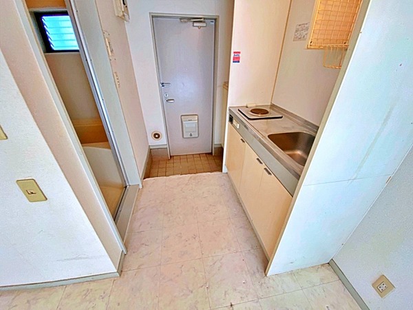 メイト・テン104号室 玄関