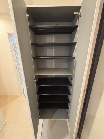 Ｉｏｌｉｔｅ0101号室 玄関