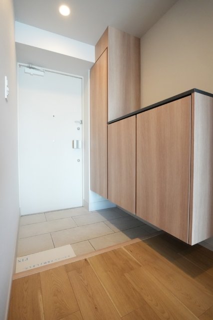 イニシア東京尾久 玄関