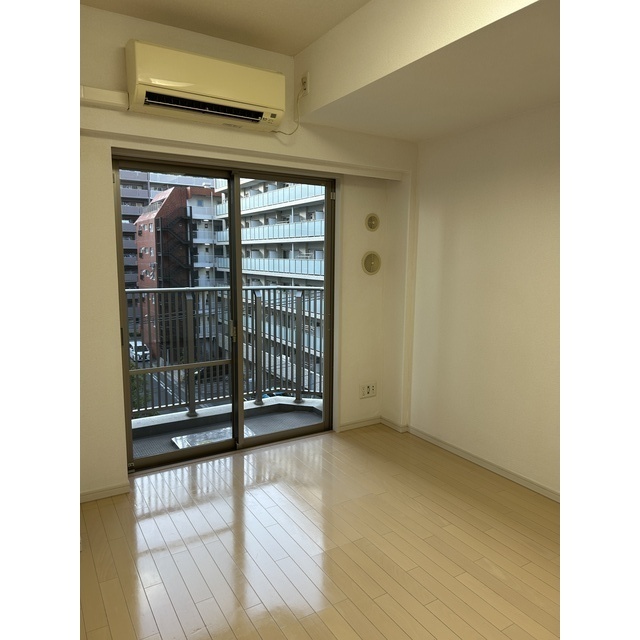 Ｒｉｓｉｎｇ　ｐｌａｃｅ石川町 リビング