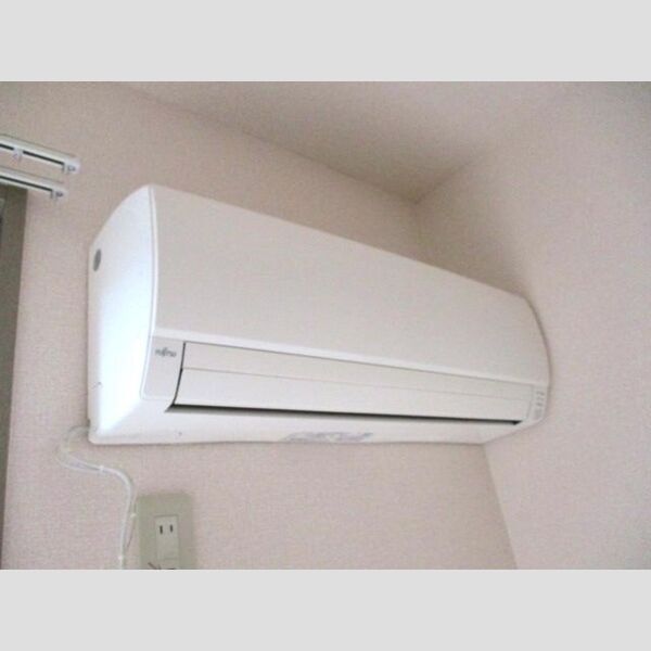 メイヒルズ102号室 エアコン