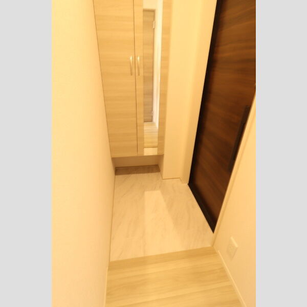 D-comodo深大寺北町303号室 玄関