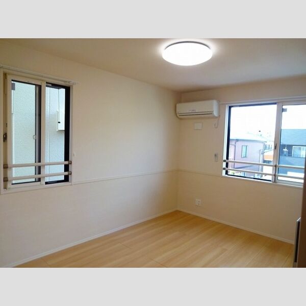 マハロラ207号室 洋室