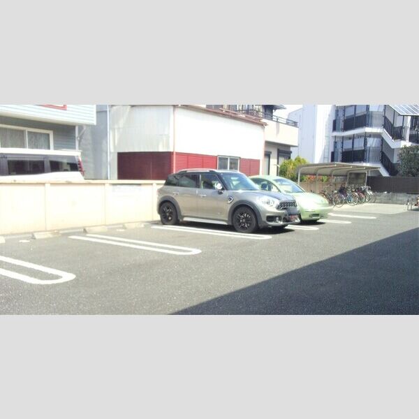 エスグランディール 駐車場