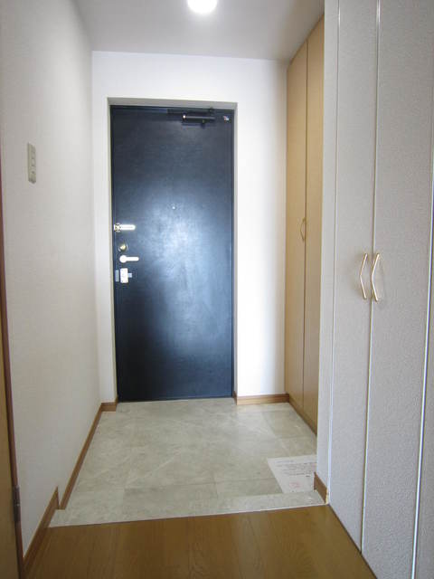 マノー藤沢0402号室 玄関