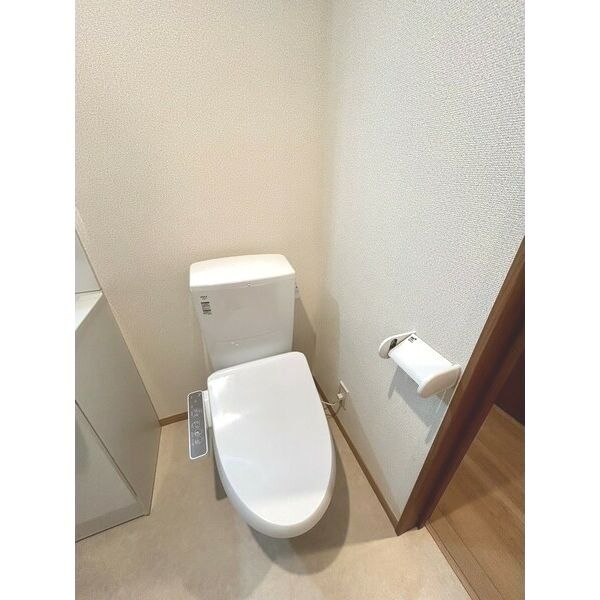 Ambition永田北305号室 トイレ