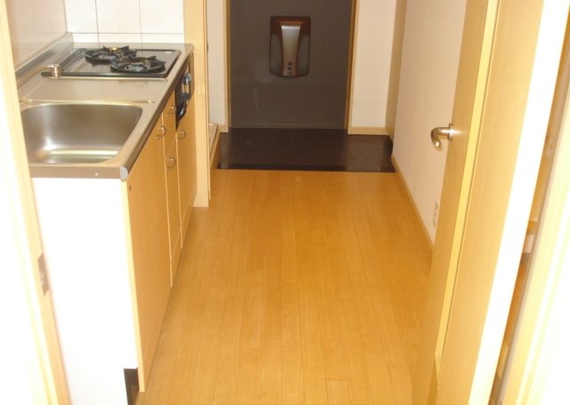 エバーシャインＳＯＧＡ 廊下