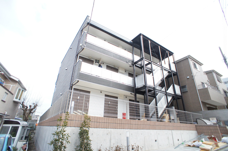 リブリ・インパル3階 外観