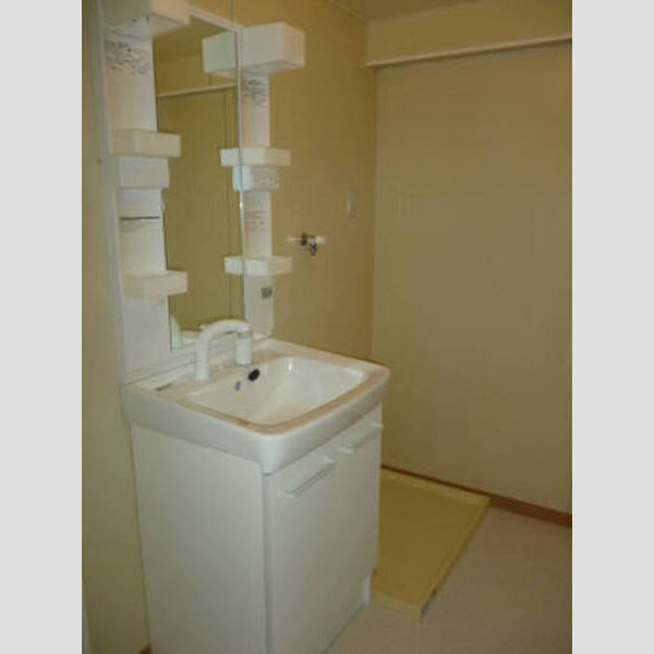 ハイツ飯泉　B棟201号室 B棟201洗面台